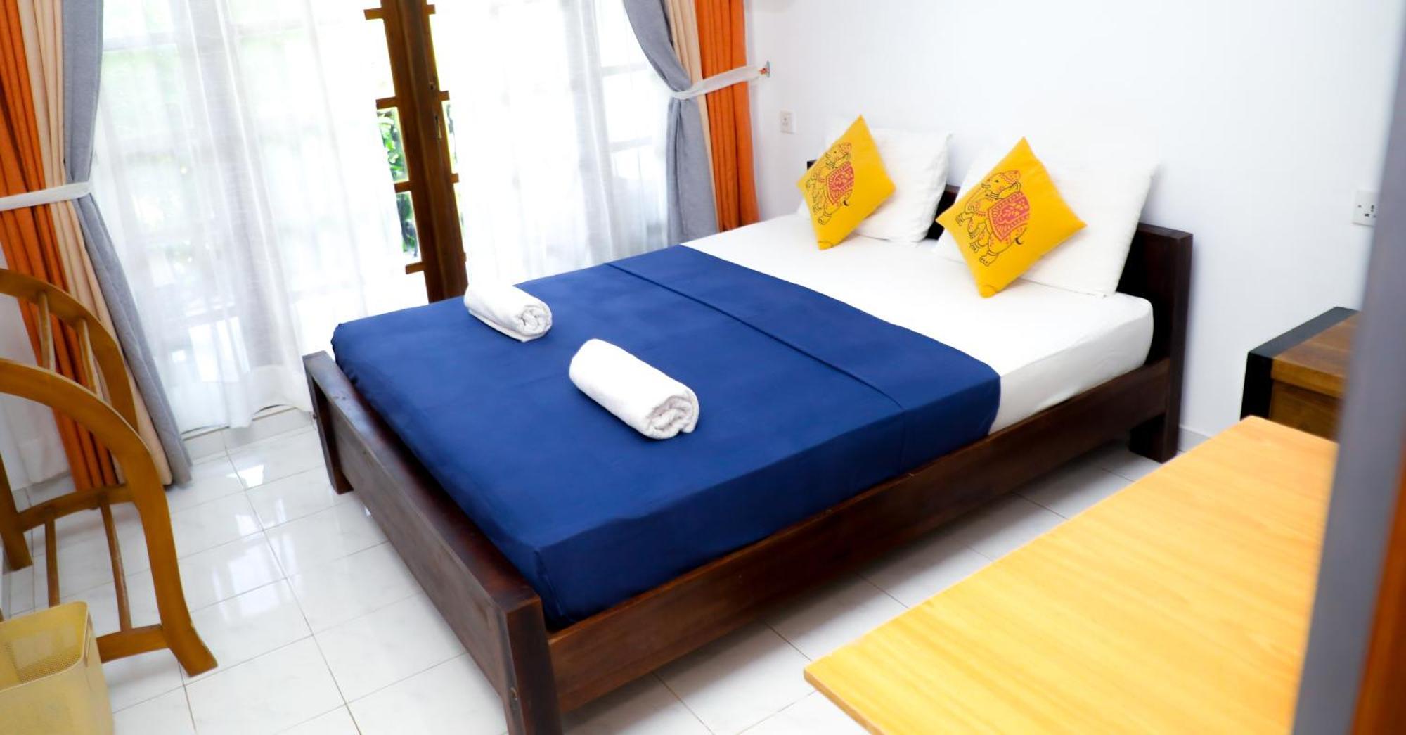 Andorra Tourist Resort Anuradhapura Buitenkant foto
