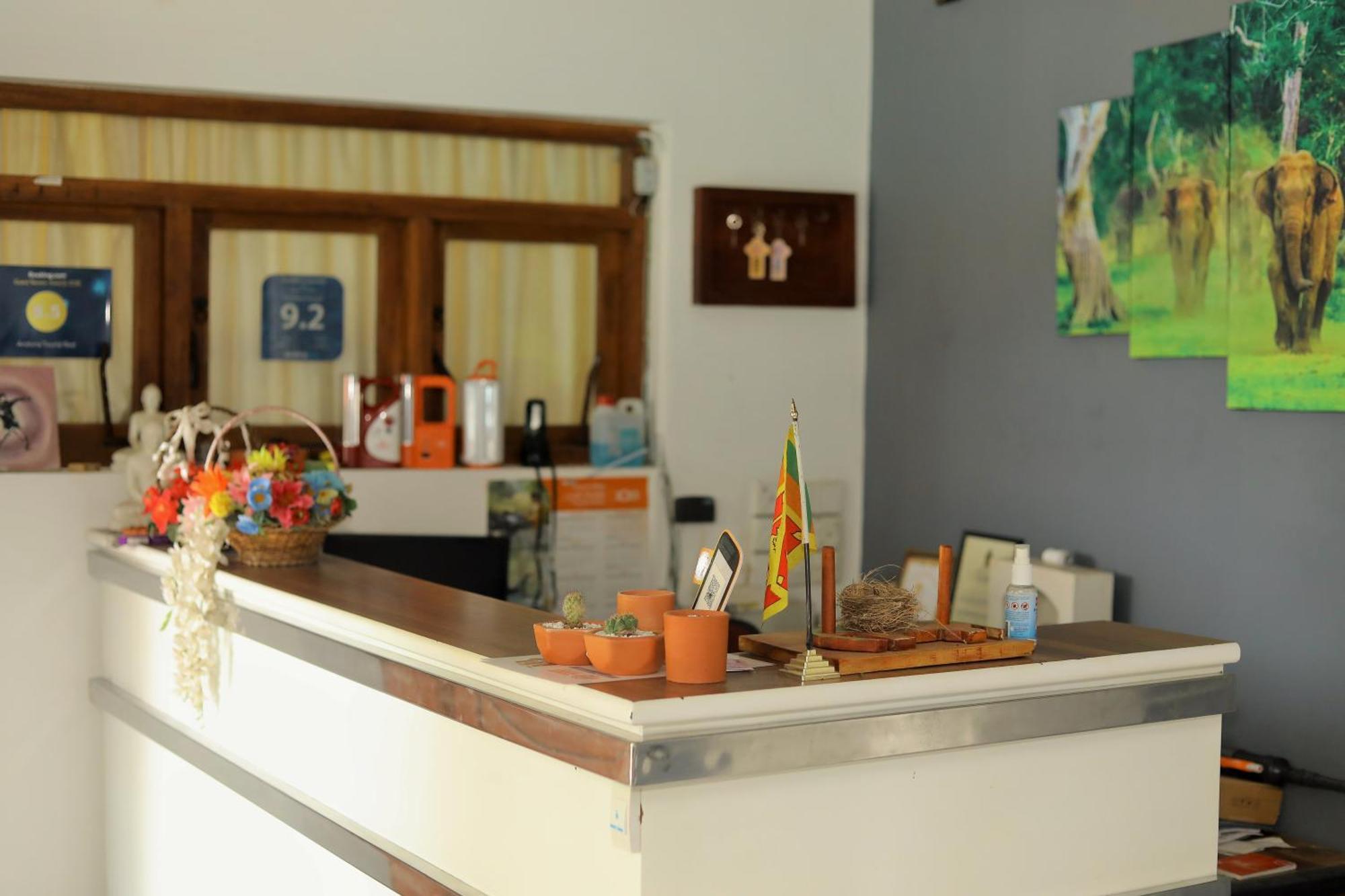 Andorra Tourist Resort Anuradhapura Buitenkant foto